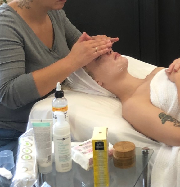 Facial Courses Hamilton Burlington Microdermabrasion